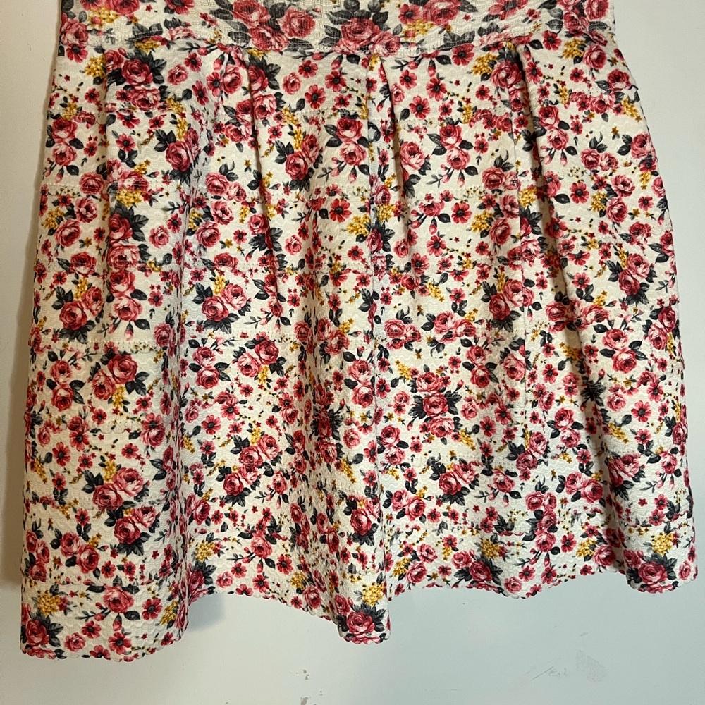 FSR - Pink Floral Skirt -Size Medium
